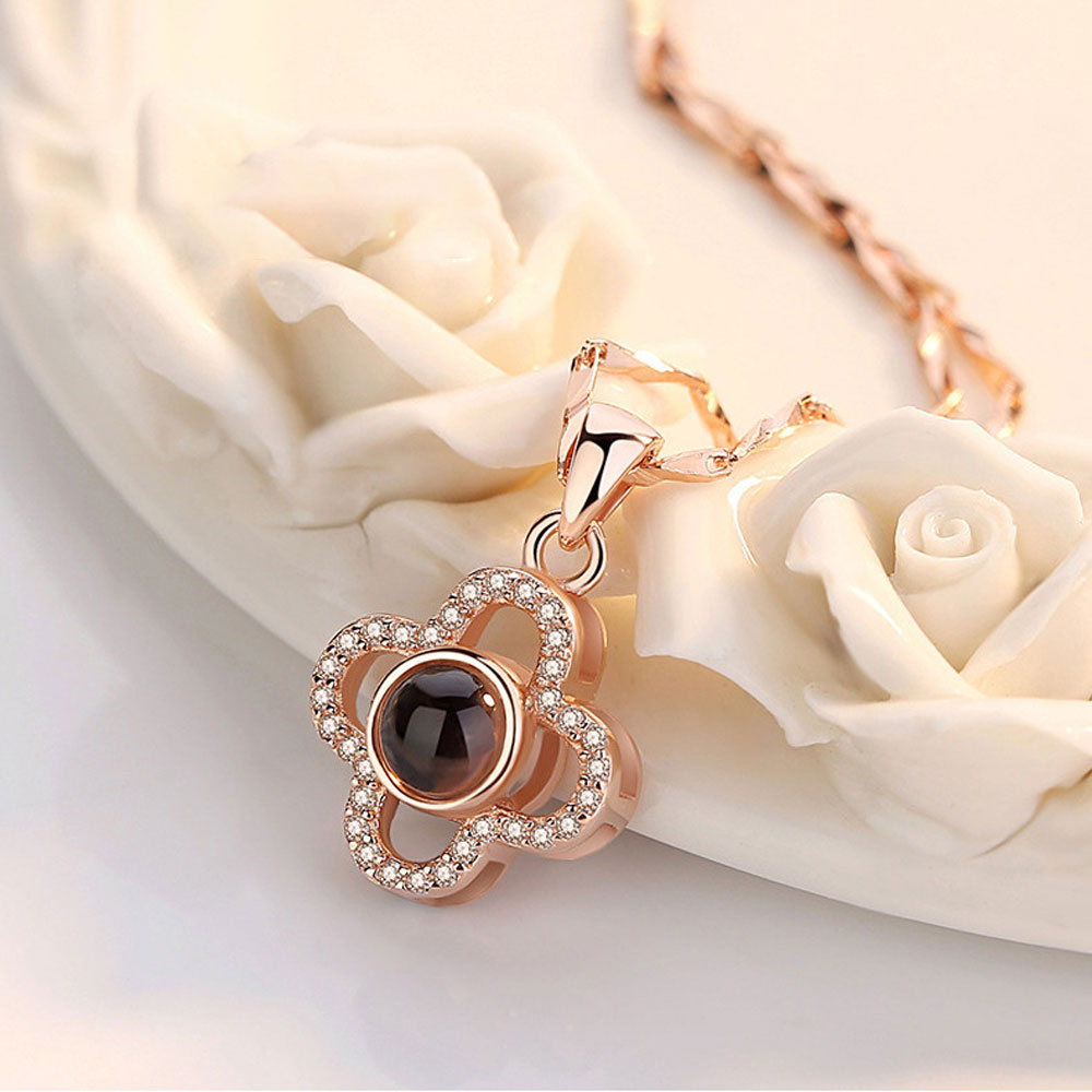 High quality Sterling silver Four-leaf clover projection necklace send girlfriend to friends