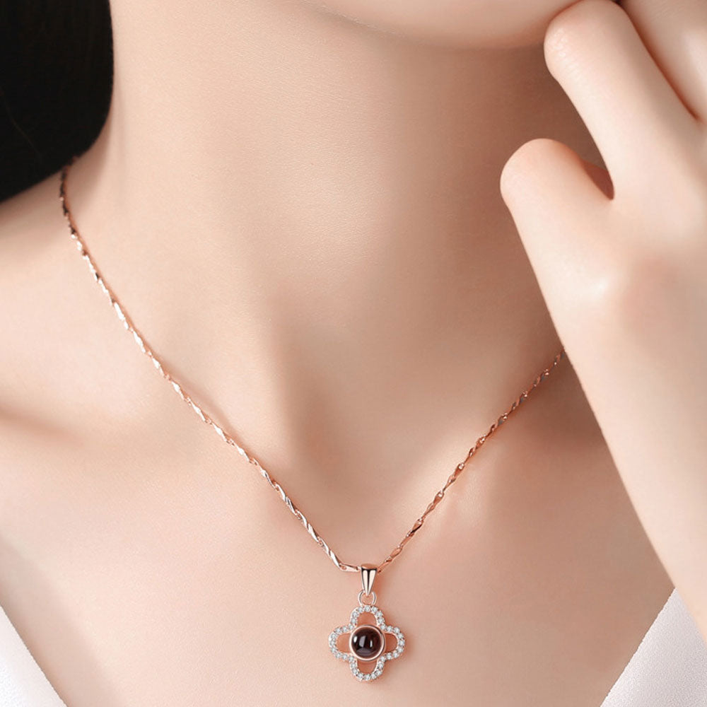 High quality Sterling silver Four-leaf clover projection necklace send girlfriend to friends
